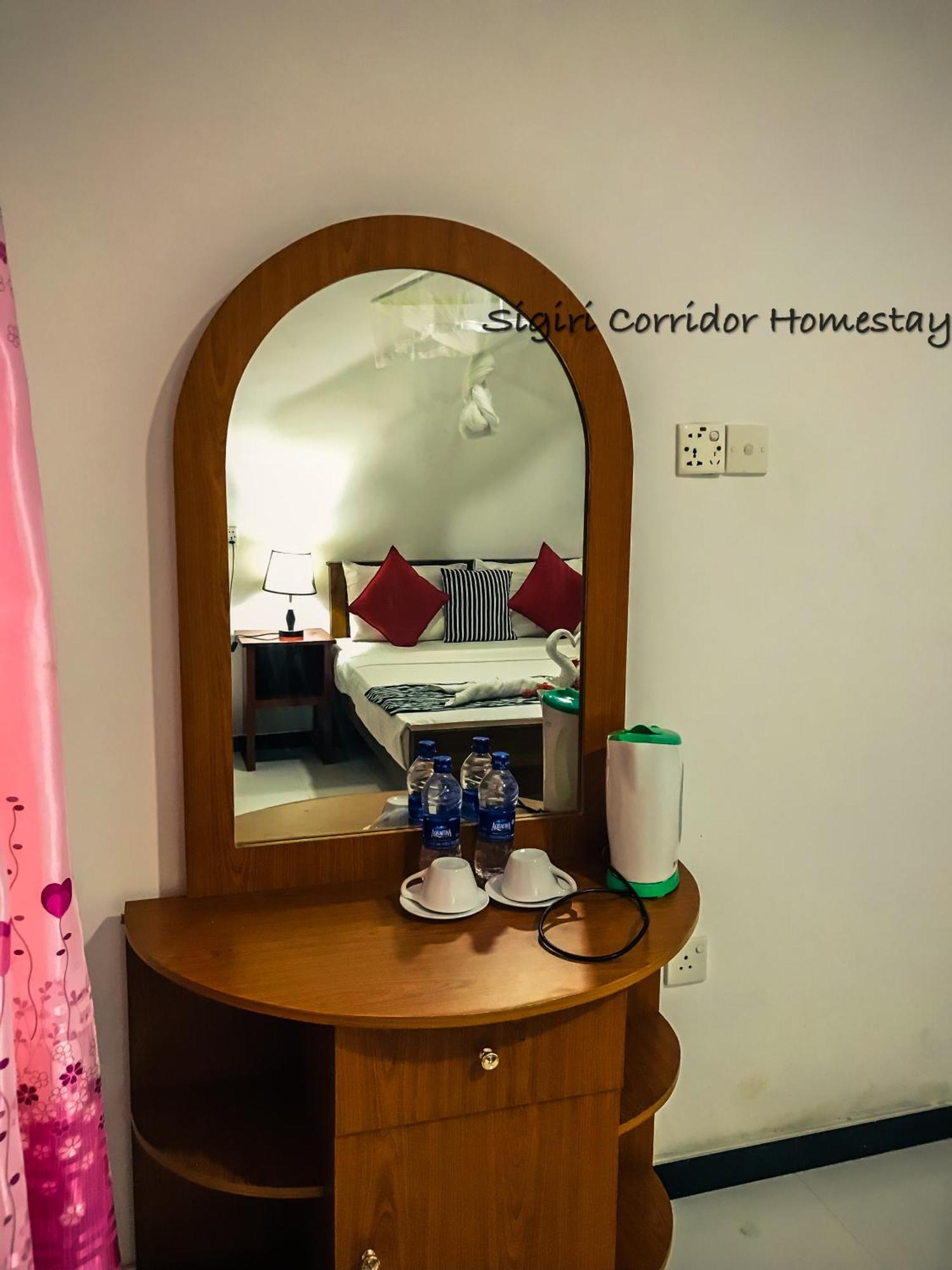 Sigiri Corridor Home Stay Сигирия Стая снимка